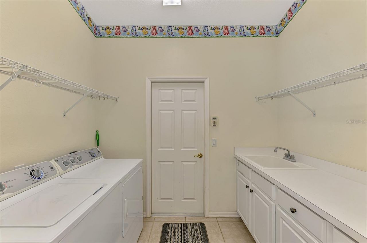 6644 Butlers Crest Drive, Bradenton, FL 34203 Photo