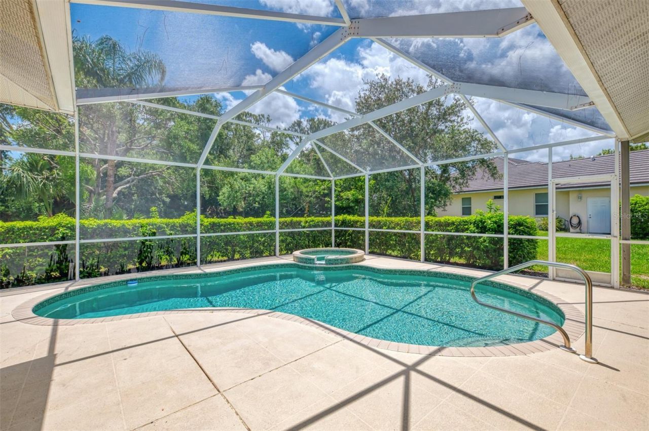 6644 Butlers Crest Drive, Bradenton, FL 34203 Photo