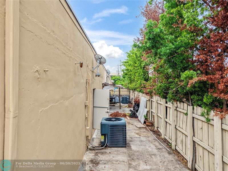 1501 NW 1st Ct, Unit A, Boca Raton, FL 33432 Photo