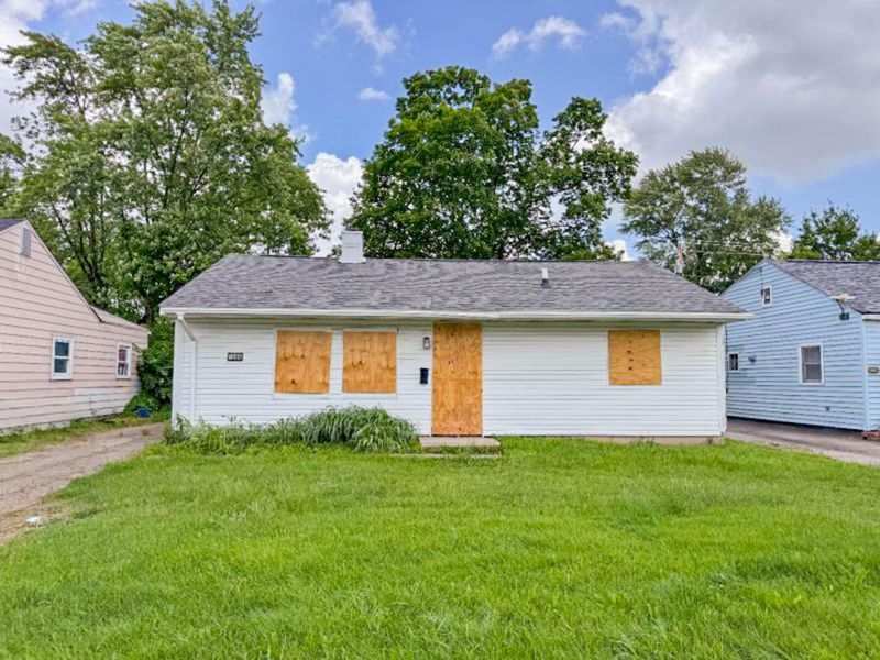 1048 S James Road, Columbus, OH 43227 Photo 1