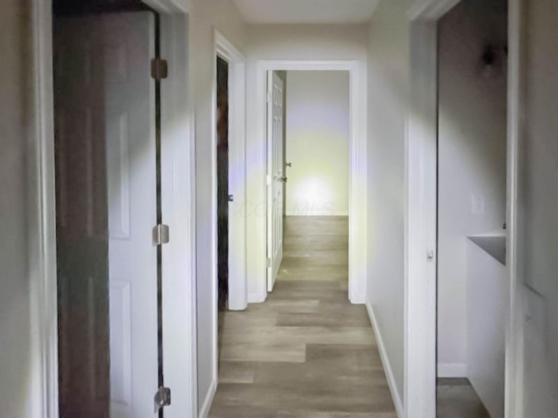 1048 S James Road, Columbus, OH 43227 Photo 10