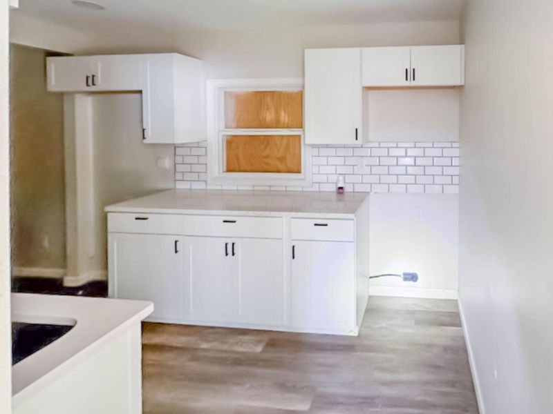 1048 S James Road, Columbus, OH 43227 Photo 9