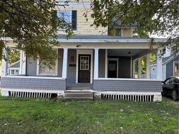 104 S Sumner Avenue, Creston, IA 50801