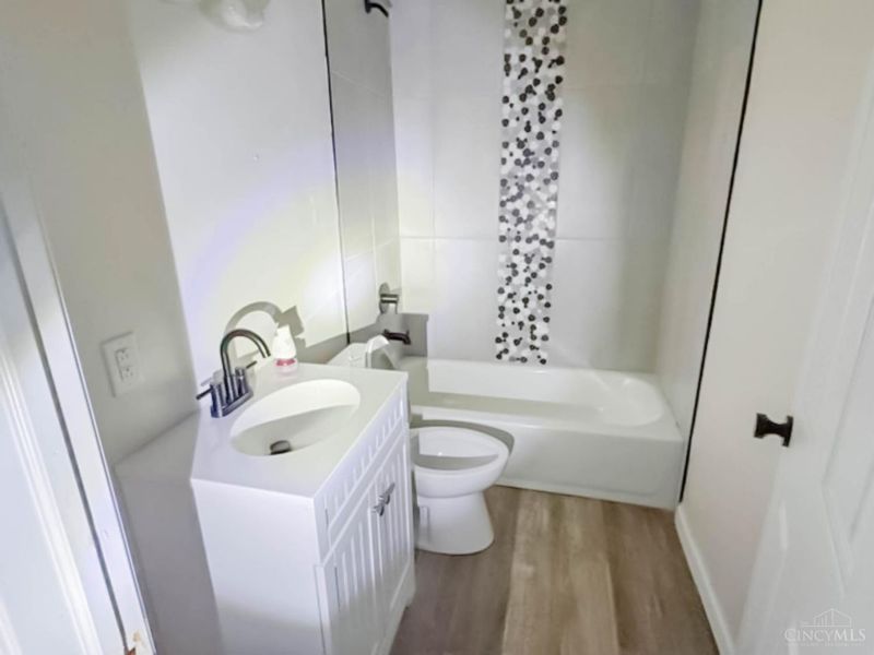 1048 S James Road, Columbus, OH 43227 Photo 17