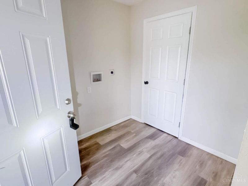 1048 S James Road, Columbus, OH 43227 Photo 18