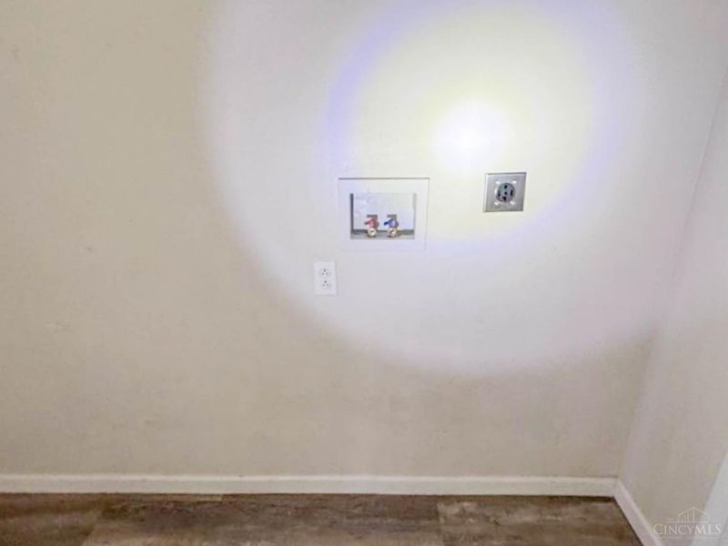 1048 S James Road, Columbus, OH 43227 Photo 19