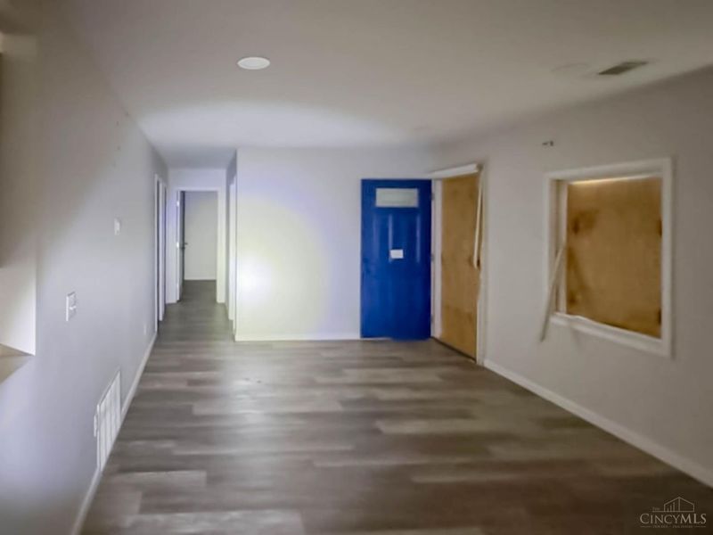 1048 S James Road, Columbus, OH 43227 Photo 4