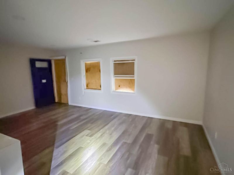 1048 S James Road, Columbus, OH 43227 Photo 5