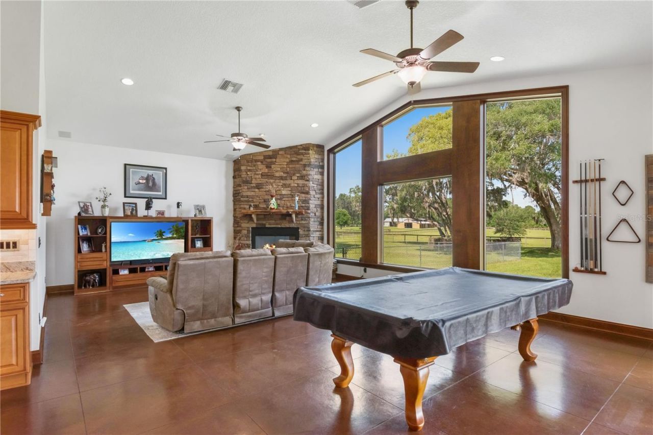 6140 NW 145th Avenue Road, Morriston, FL 32668 Photo