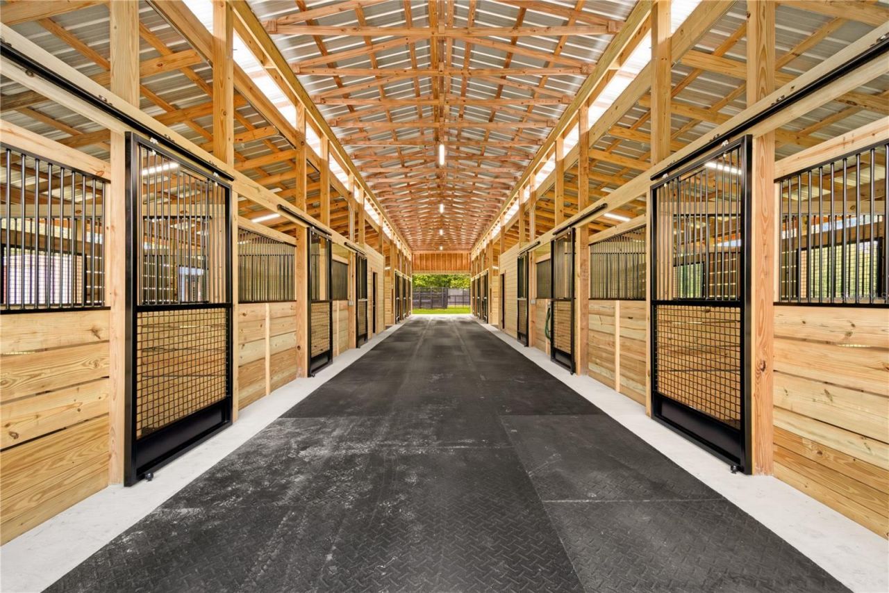 6140 NW 145th Avenue Road, Morriston, FL 32668 Photo