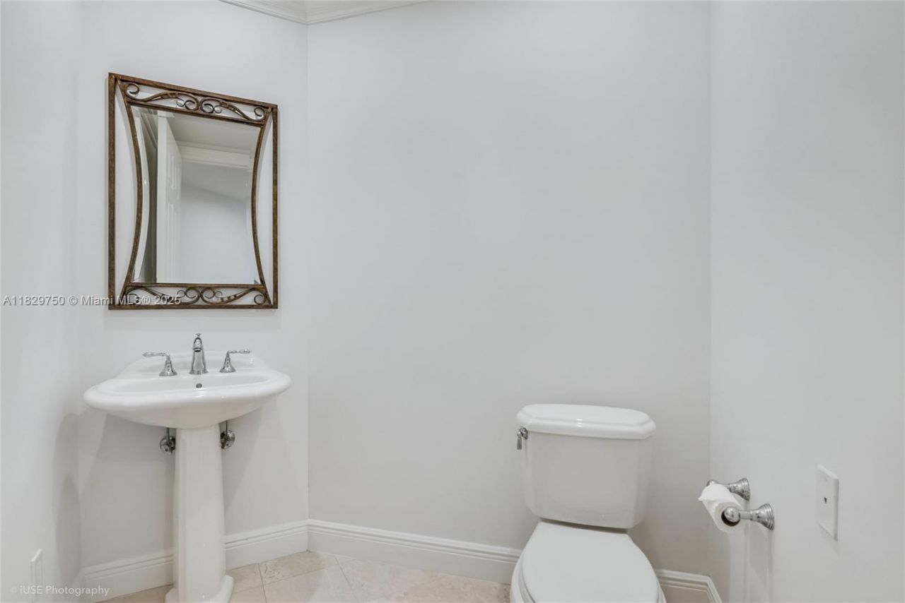 13621 Deering Bay Dr, Unit 502, Coral Gables, FL 33158 Photo