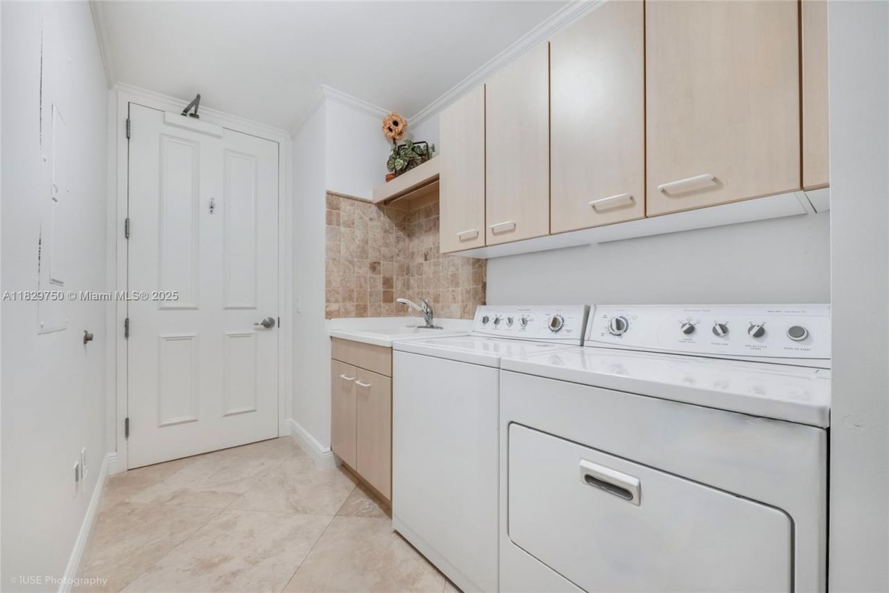 13621 Deering Bay Dr, Unit 502, Coral Gables, FL 33158 Photo