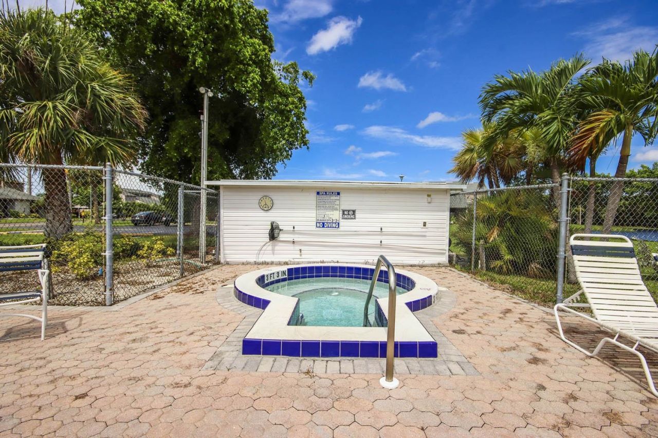 8849 Somerset Blvd, Fort Myers, FL 33919 Photo