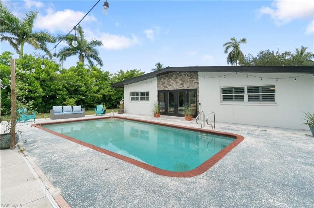 544 Bayside Dr, Fort Myers, FL 33919 Photo
