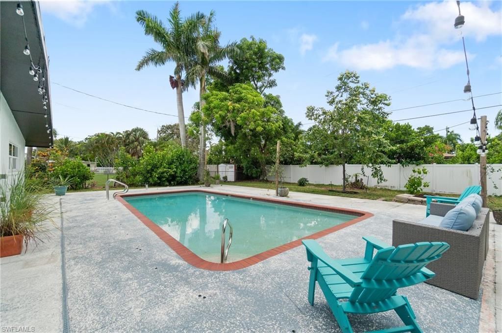 544 Bayside Dr, Fort Myers, FL 33919 Photo