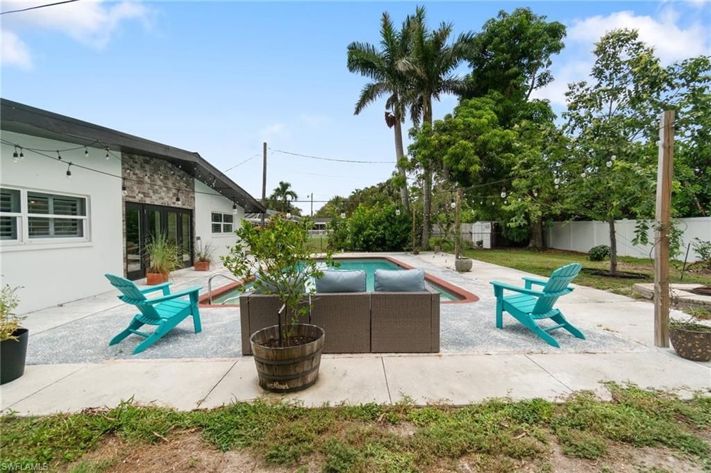 544 Bayside Dr, Fort Myers, FL 33919 Photo