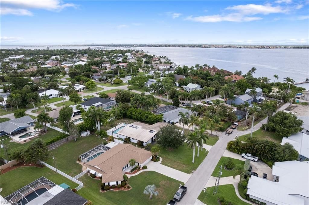 544 Bayside Dr, Fort Myers, FL 33919 Photo
