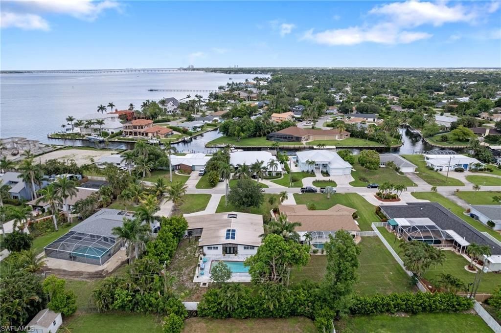 544 Bayside Dr, Fort Myers, FL 33919 Photo