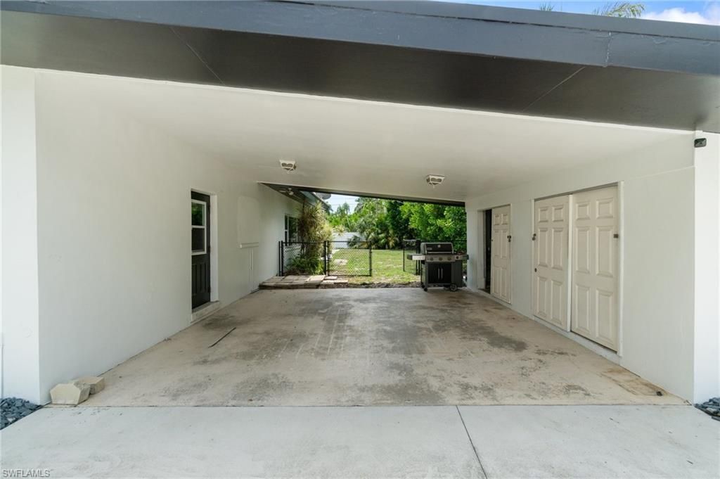 544 Bayside Dr, Fort Myers, FL 33919 Photo
