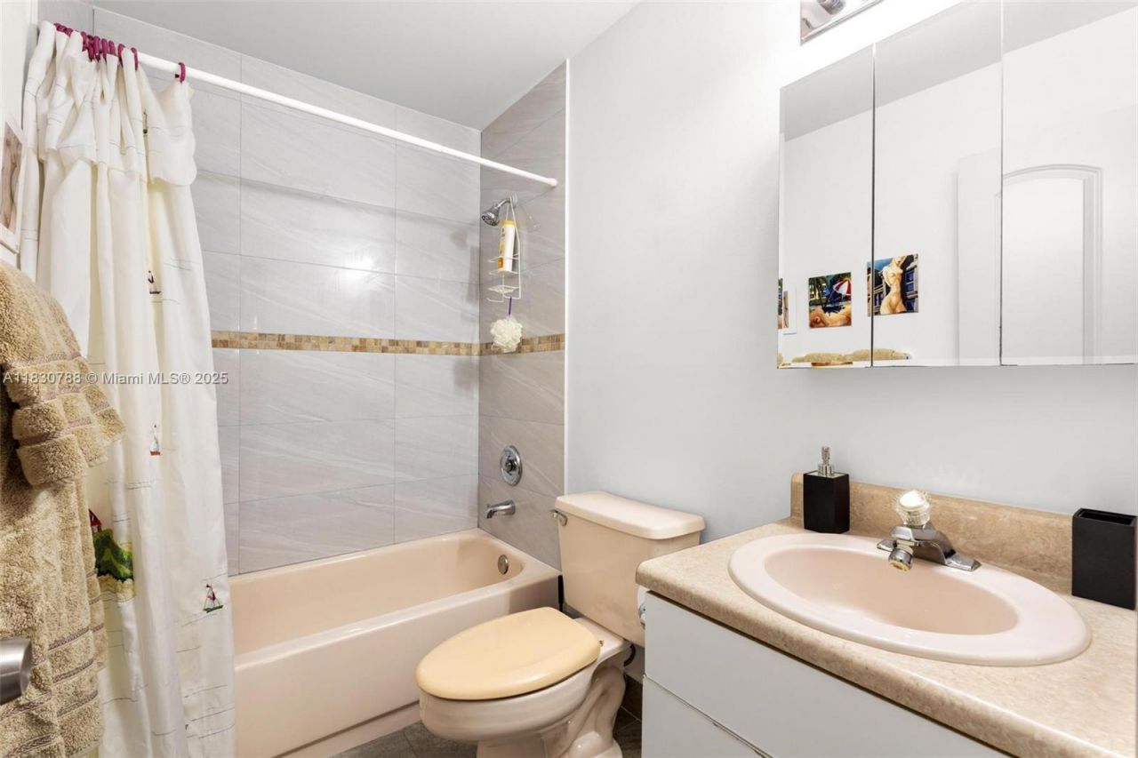 21133 SW 85th Ave, Unit 404, Cutler Bay, FL 33189 Photo