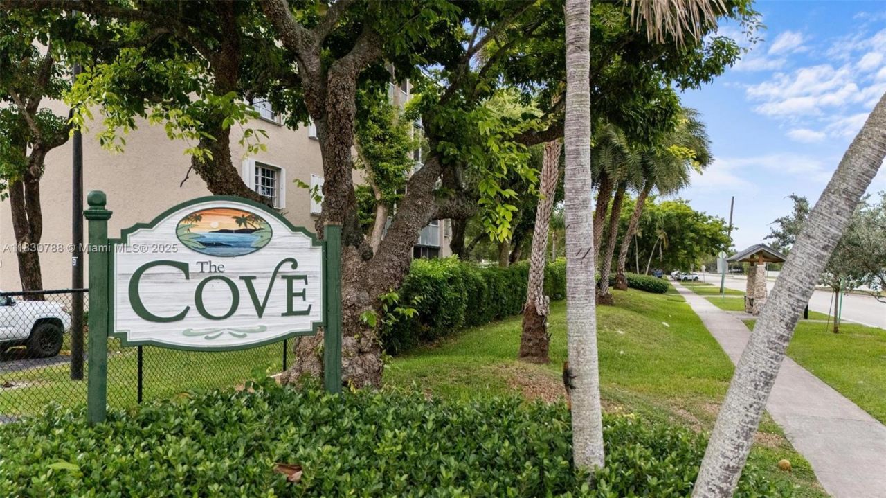 21133 SW 85th Ave, Unit 404, Cutler Bay, FL 33189 Photo
