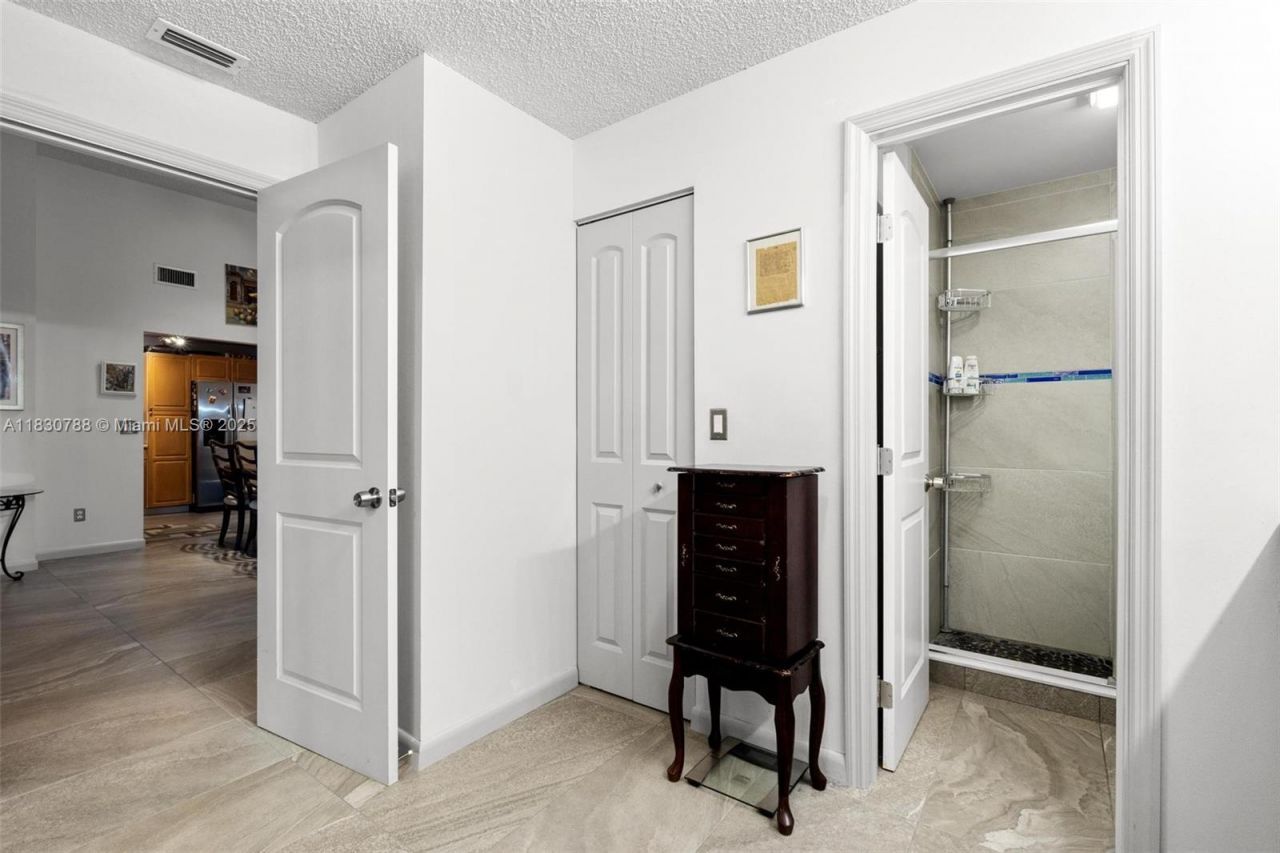 21133 SW 85th Ave, Unit 404, Cutler Bay, FL 33189 Photo