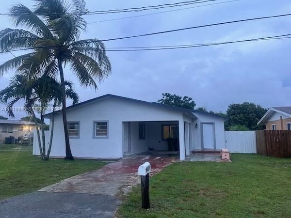 21221 SW 120 AVE, Miami, FL 33177