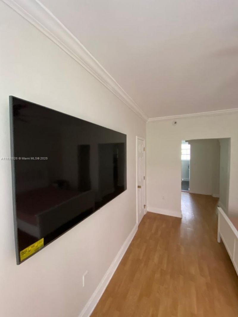 1227 Euclid Ave, Unit 6, Miami Beach, FL 33139 Photo