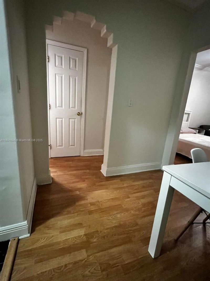 1227 Euclid Ave, Unit 6, Miami Beach, FL 33139 Photo