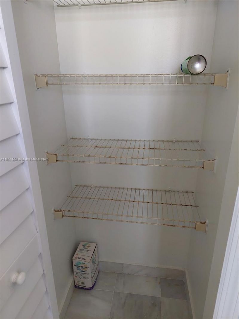 2403 W 76th St, Unit 203, Hialeah, FL 33016 Photo