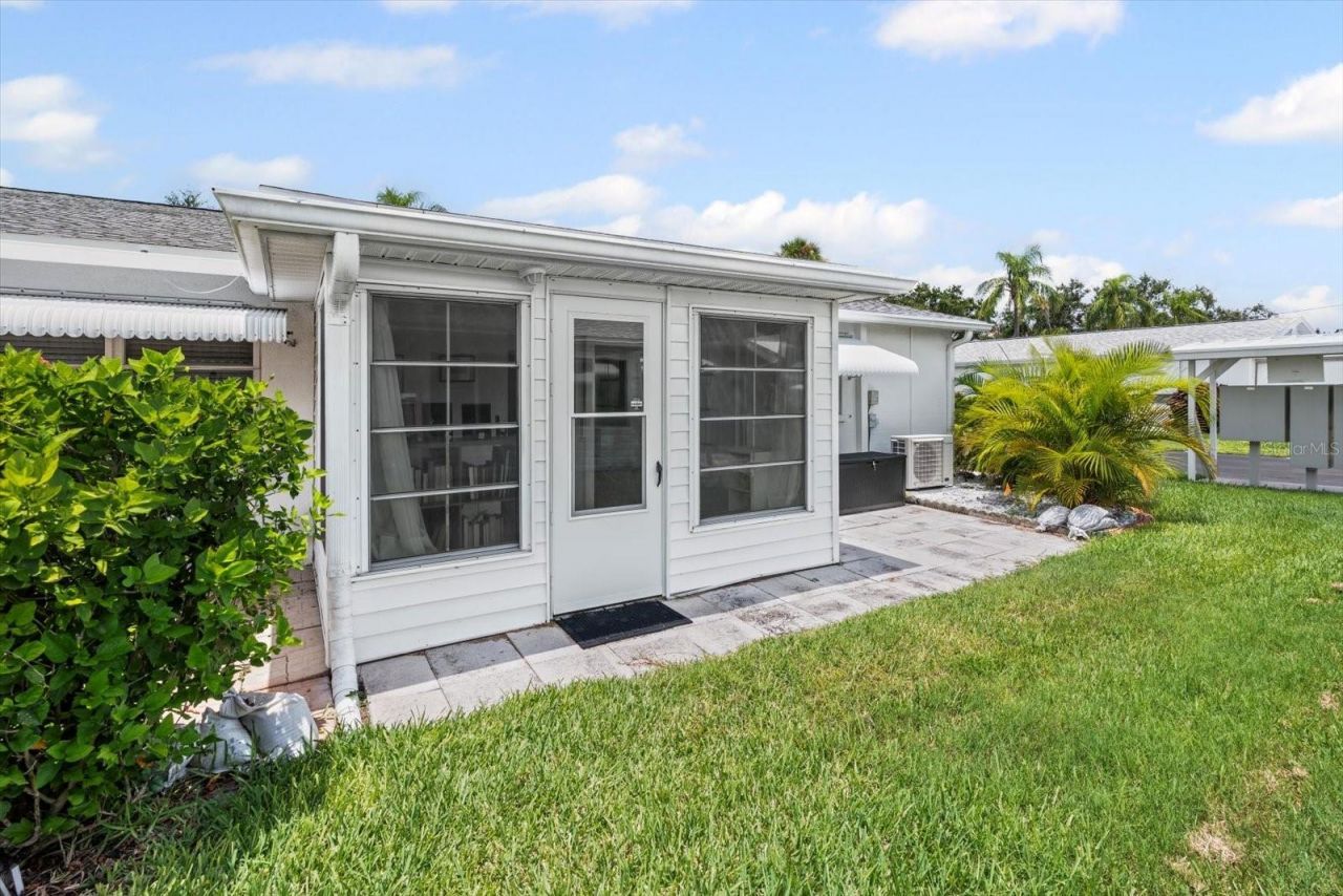 6016 Hibiscus Drive, Bradenton, FL 34207 Photo