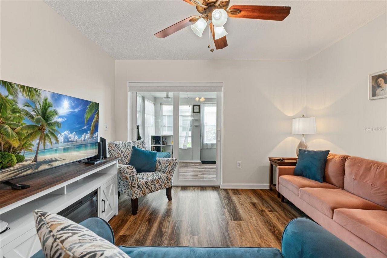 6016 Hibiscus Drive, Bradenton, FL 34207 Photo