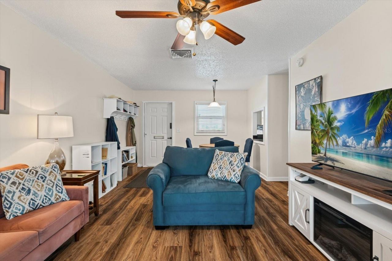 6016 Hibiscus Drive, Bradenton, FL 34207 Photo