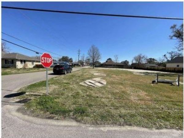 637 LINDEN Street, Metairie, LA 70003