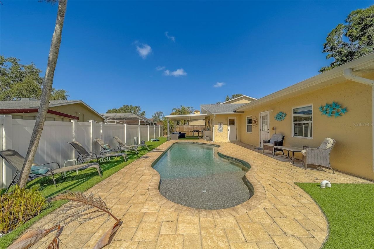 14414 91st Avenue, Seminole, FL 33776 Photo