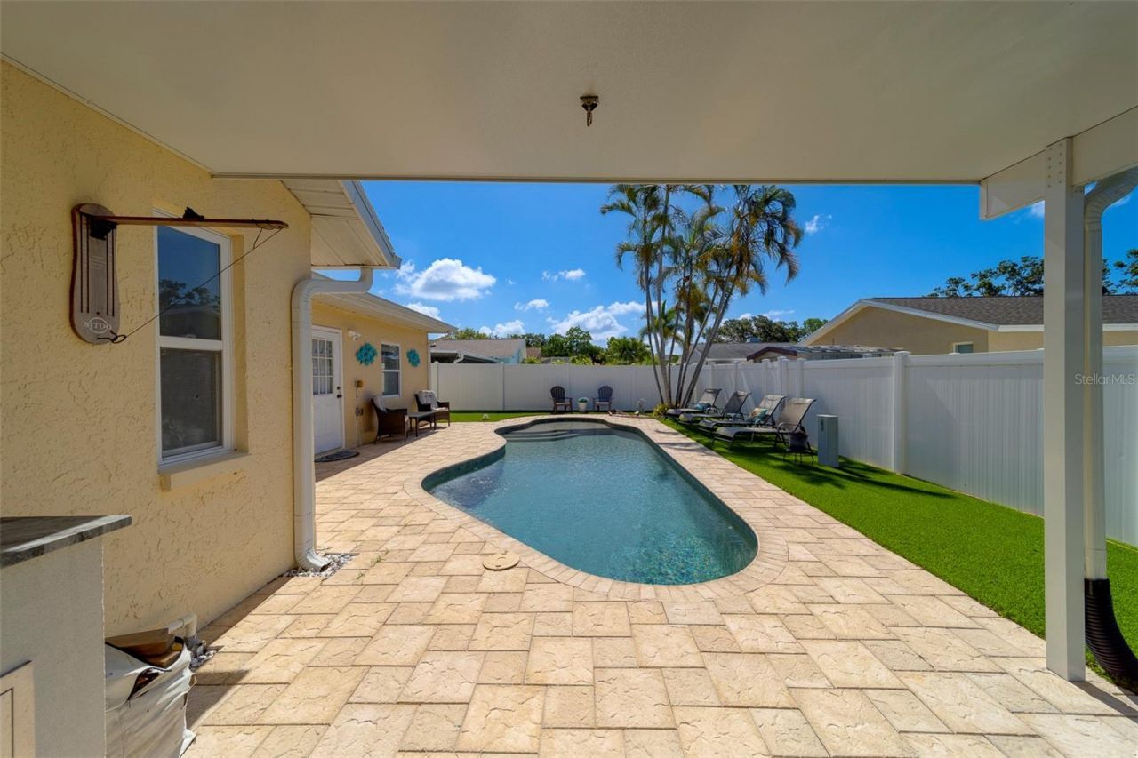 14414 91st Avenue, Seminole, FL 33776 Photo
