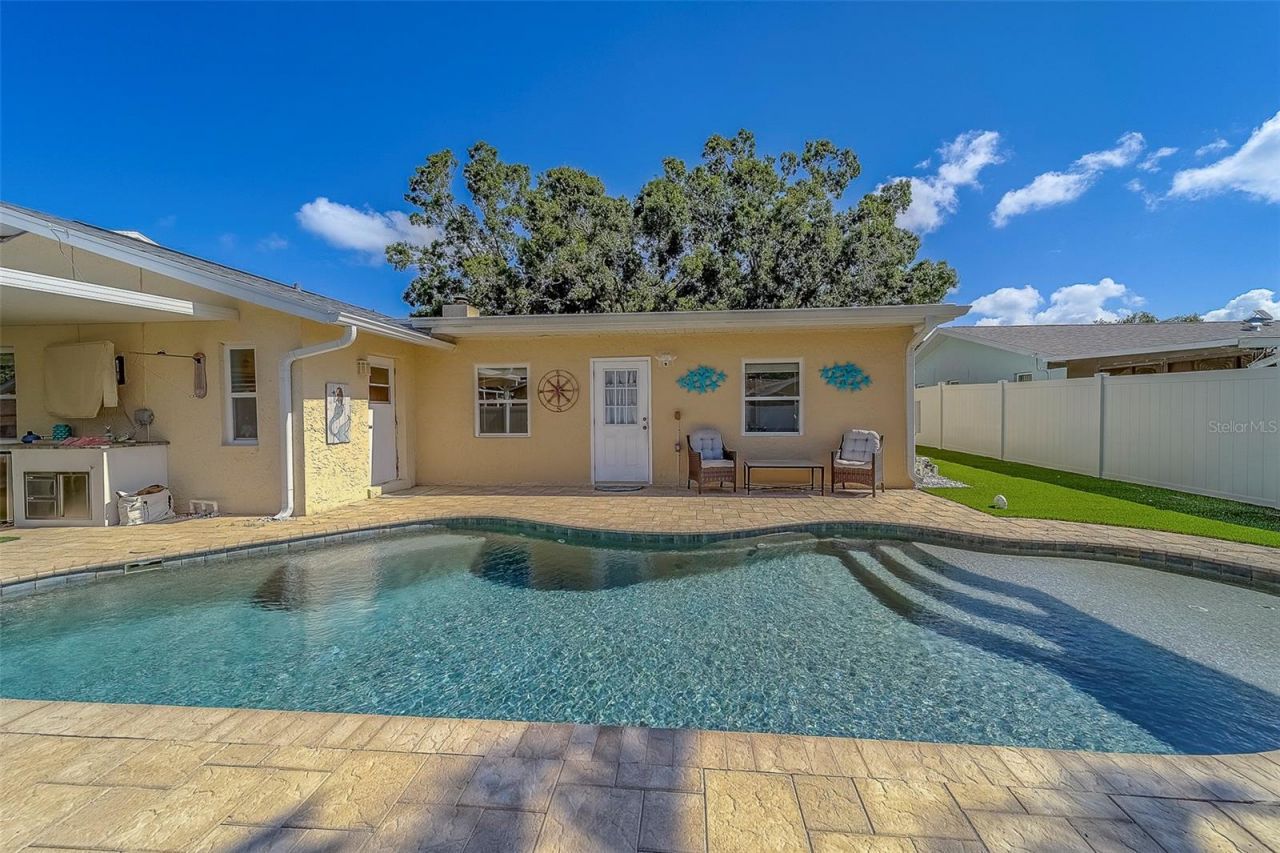 14414 91st Avenue, Seminole, FL 33776 Photo