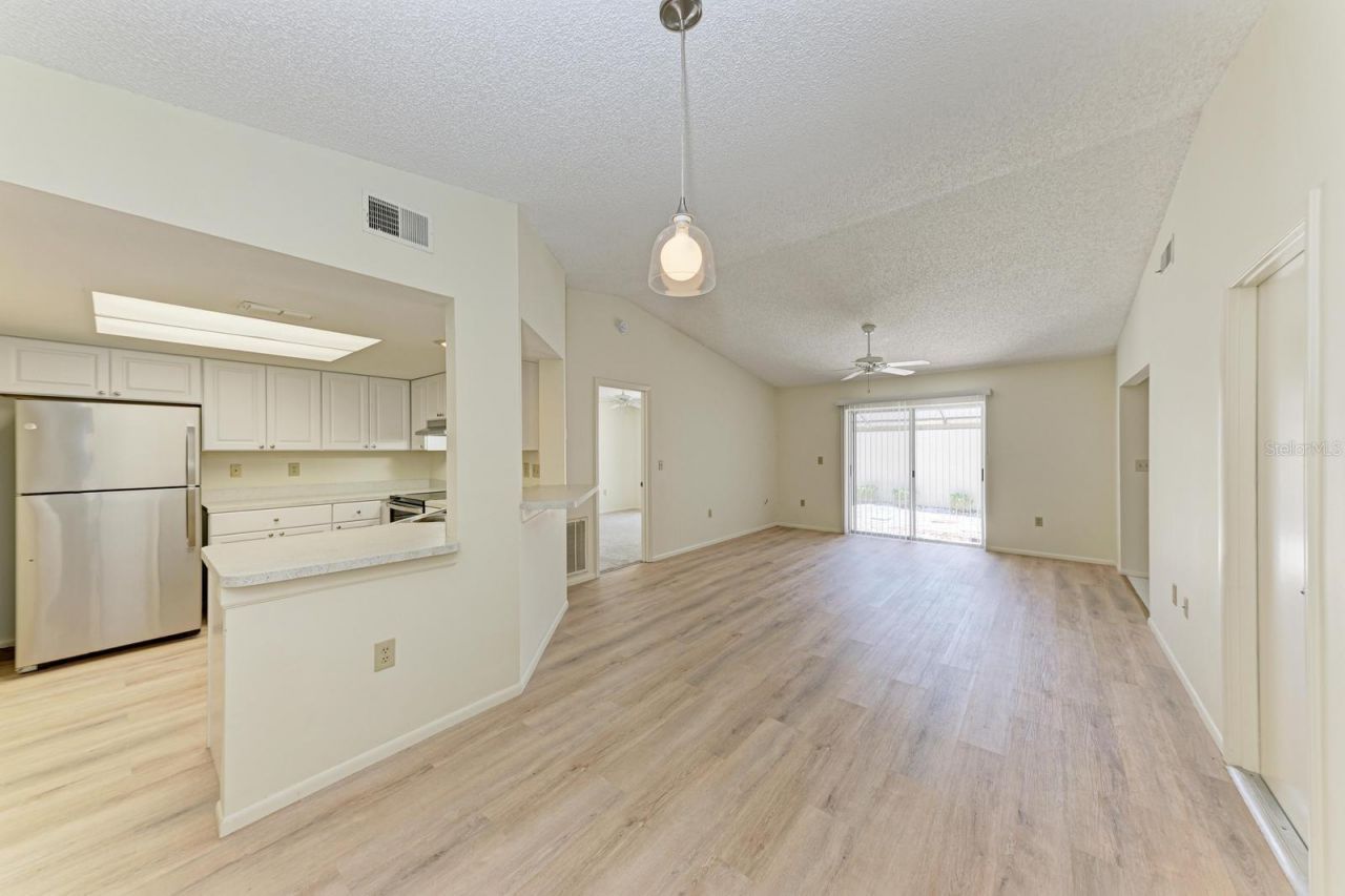 4154 Center Pointe Circle, Unit 57A, Sarasota, FL 34233 Photo