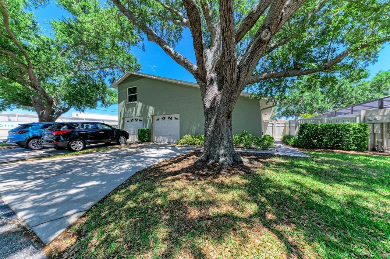 4154 Center Pointe Circle, Unit 57A, Sarasota, FL 34233 Photo