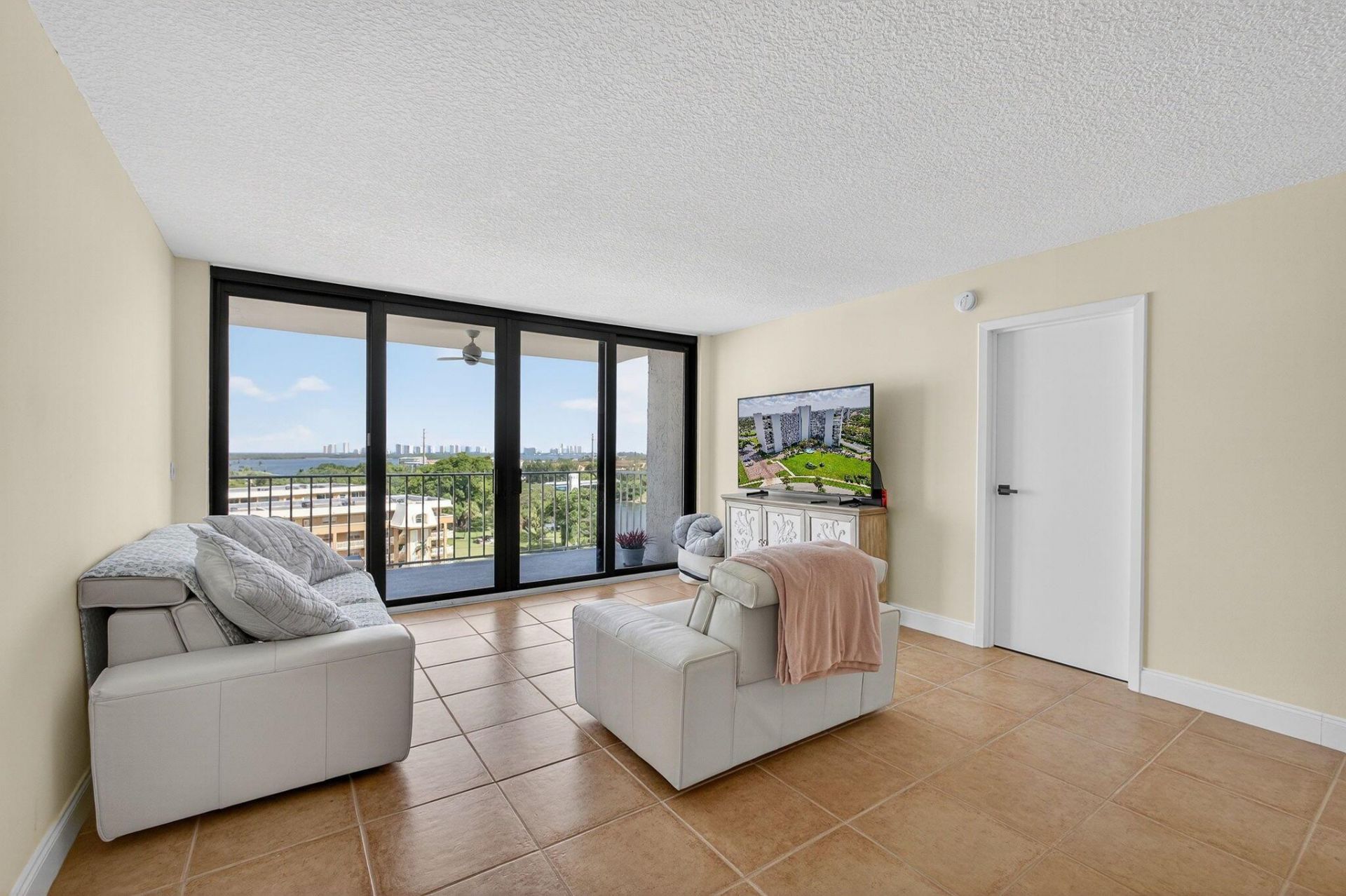 336 Golfview Road, Unit 905, North Palm Beach, FL 33408 Photo