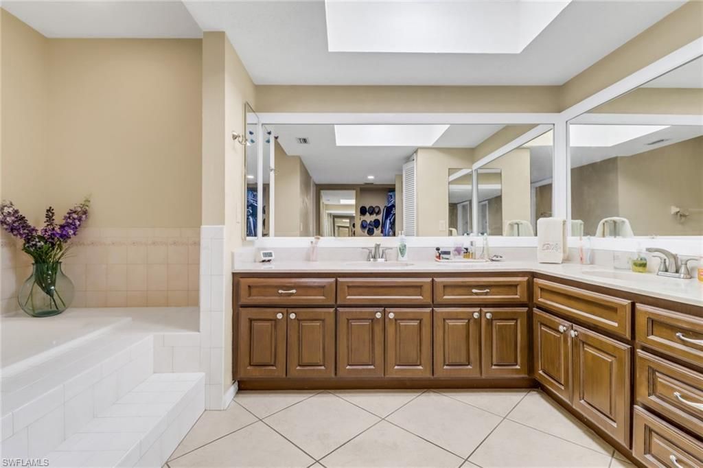 4015 SE 20th Pl, Unit 503, Cape Coral, FL 33904 Photo