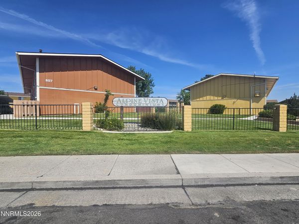 863 Nutmeg Place, Unit 12, Reno, NV 89502