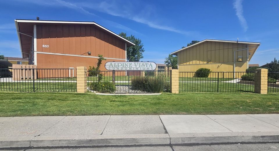 863 Nutmeg Place, Unit 12, Reno, NV 89502 Photo