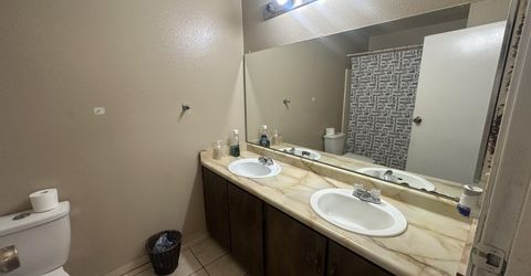 863 Nutmeg Place, Unit 12, Reno, NV 89502 Photo