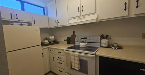 863 Nutmeg Place, Unit 12, Reno, NV 89502 Photo