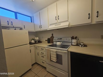 863 Nutmeg Place, Unit 12, Reno, NV 89502 Photo