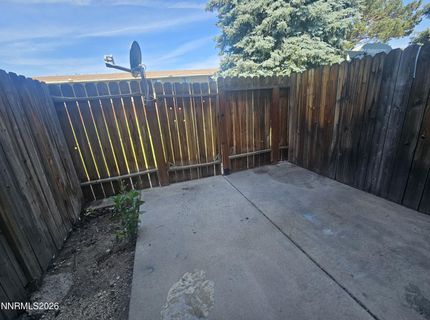 863 Nutmeg Place, Unit 12, Reno, NV 89502 Photo