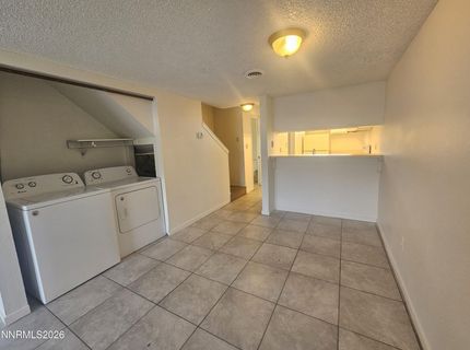 863 Nutmeg Place, Unit 12, Reno, NV 89502 Photo