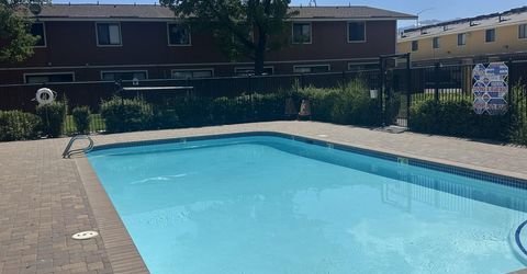 863 Nutmeg Place, Unit 12, Reno, NV 89502 Photo