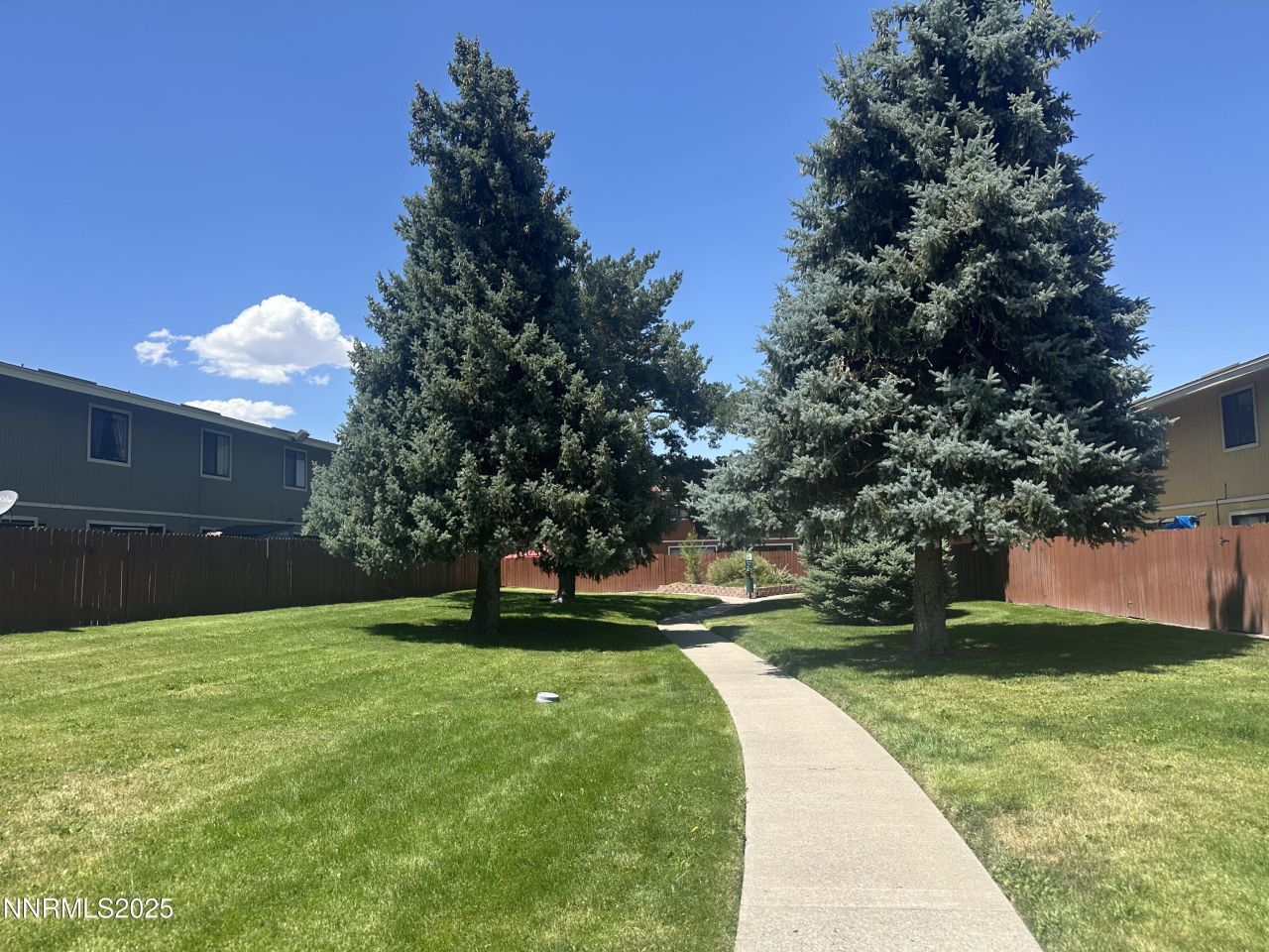 863 Nutmeg Place, Unit 12, Reno, NV 89502 Photo